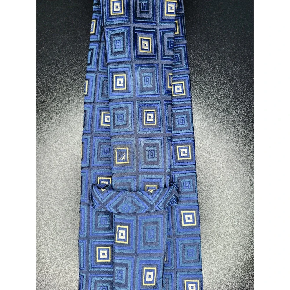 Ermenegildo Zegna Men's Necktie Blue Geometric Silk 3.75